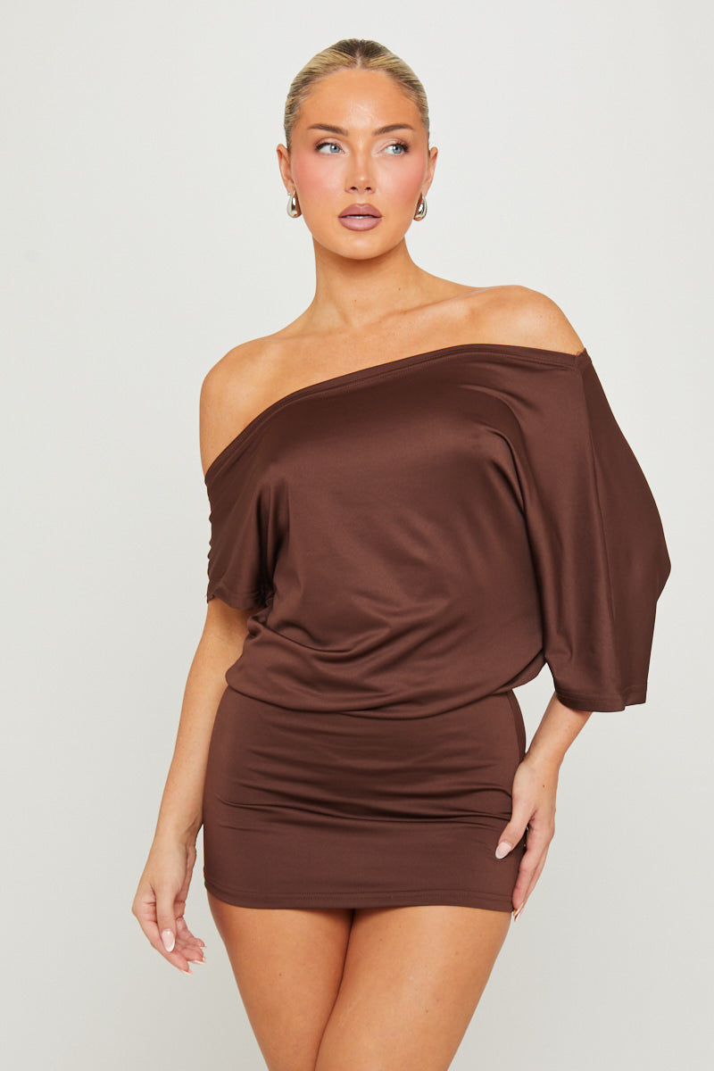 one shoulder batwing sleeve dress Amazon.com: Qikaka Women's Long Batwing Sleeve One Shoulder Satin Printed Bodycon Sexy Nightclub Party Dress Green : Clothing, Shoes & Jewelry